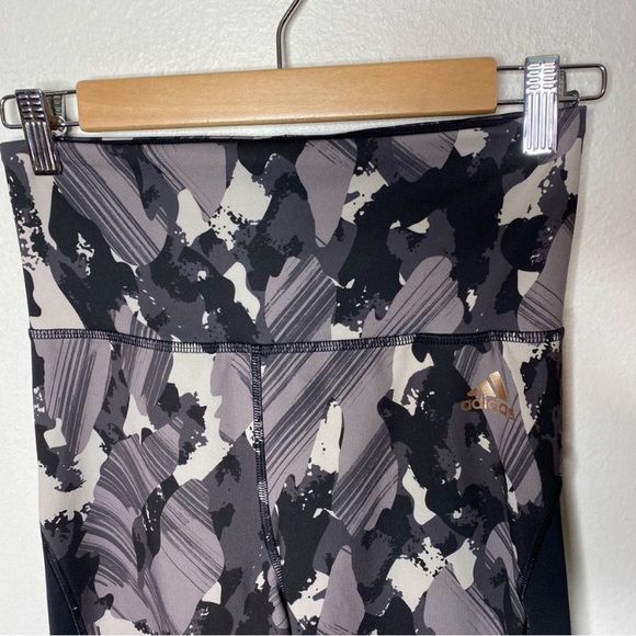 Adidas Black and Gray High Rise Leggings‎ with pocket Women’s Small - Picture 2 of 12